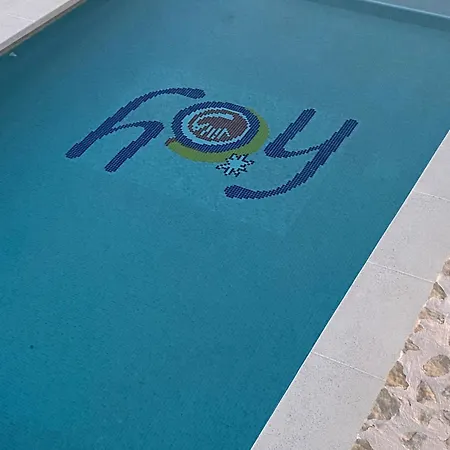 Hoy *
