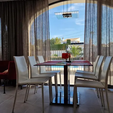 Hoy Apartment *