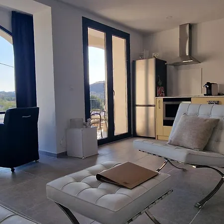 Hoy Apartment
